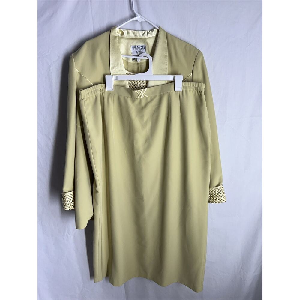 TANGO NITES Women 2PC Green Polyester Acetate Skirt Suit Size 20
